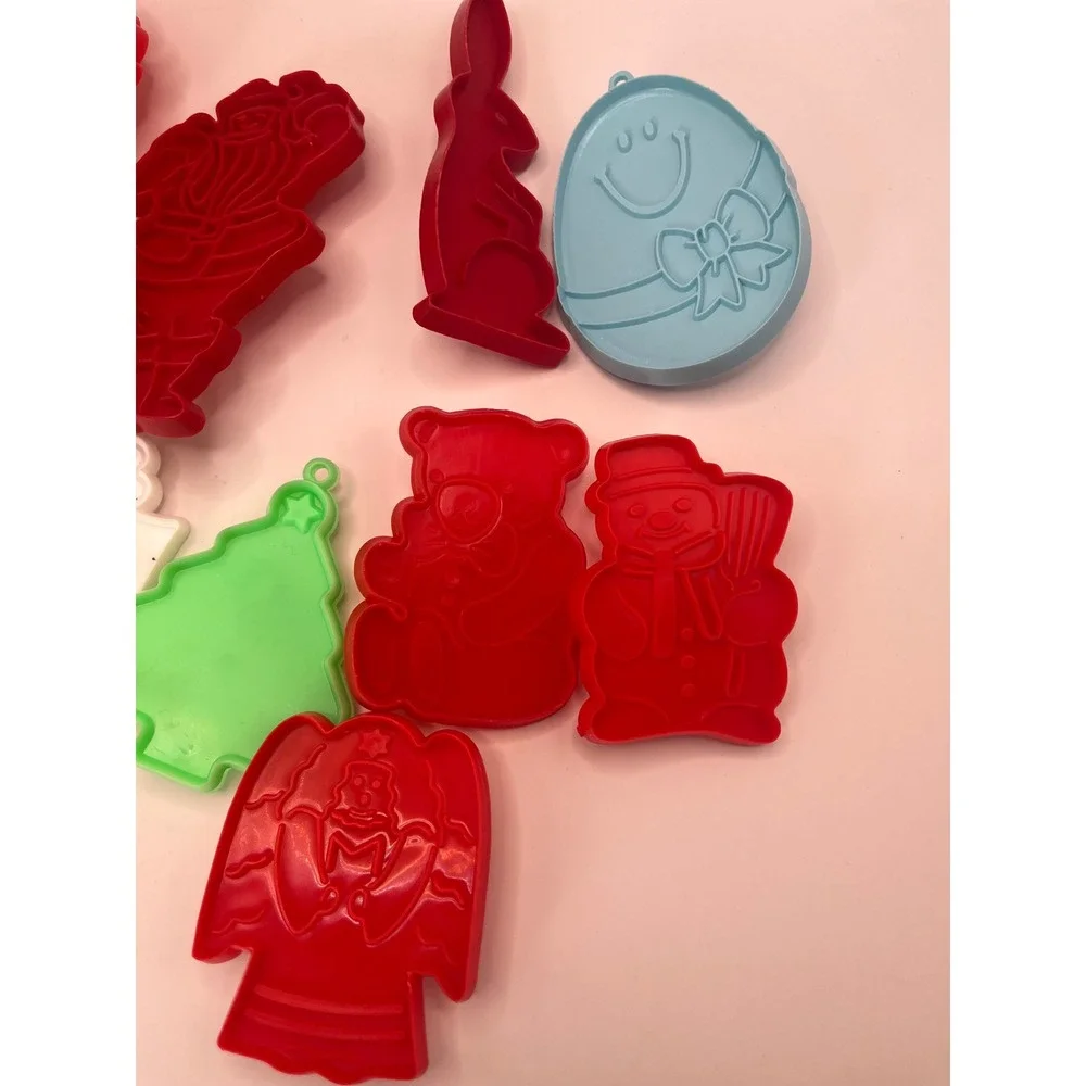 Vintage Hallmark Cookie Cutters Lot Holiday Christmas Easter Thanksgiving 15pc